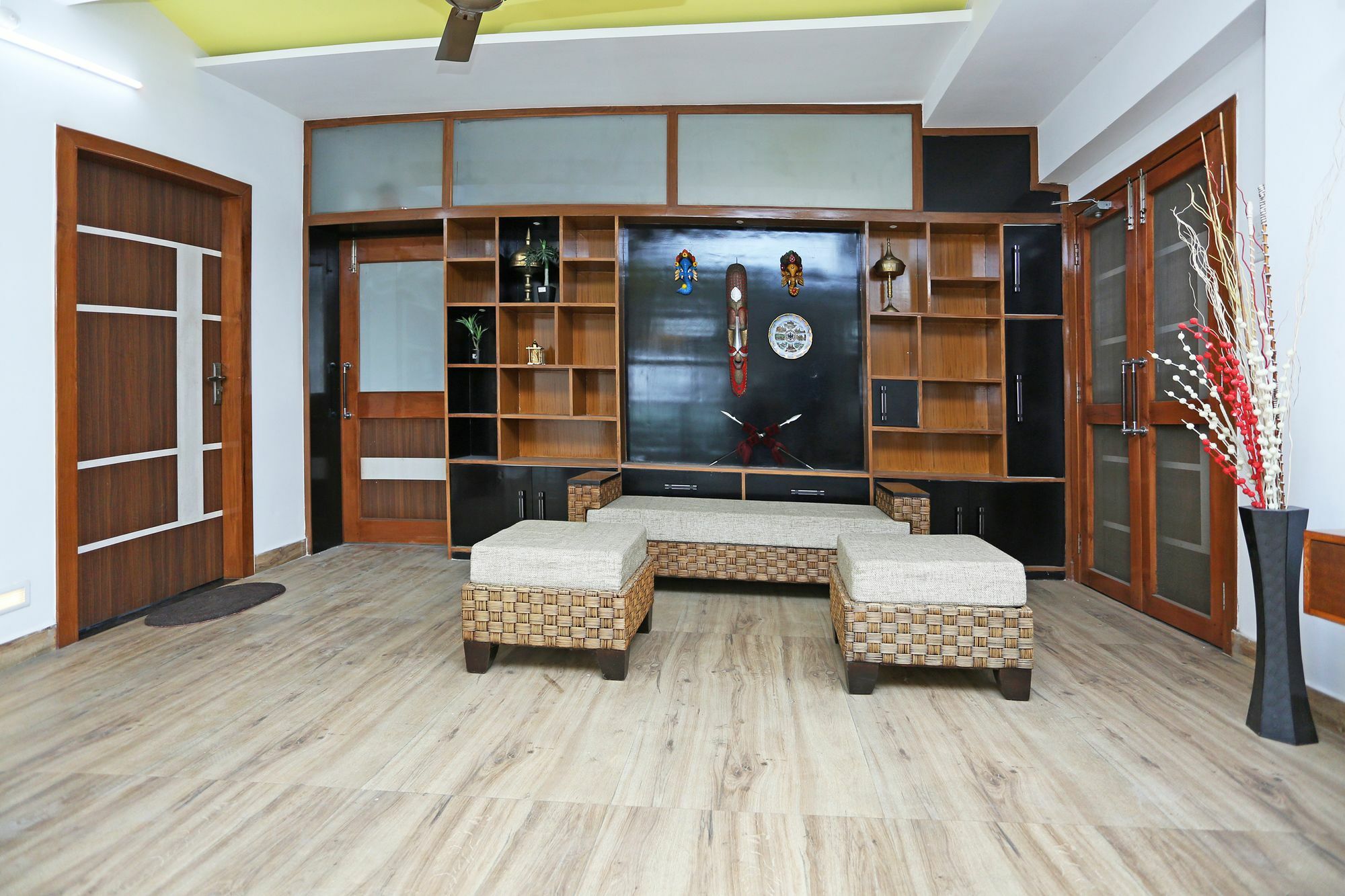 Treebo Umal Homestay Ganeshguri Guwahati Exteriör bild