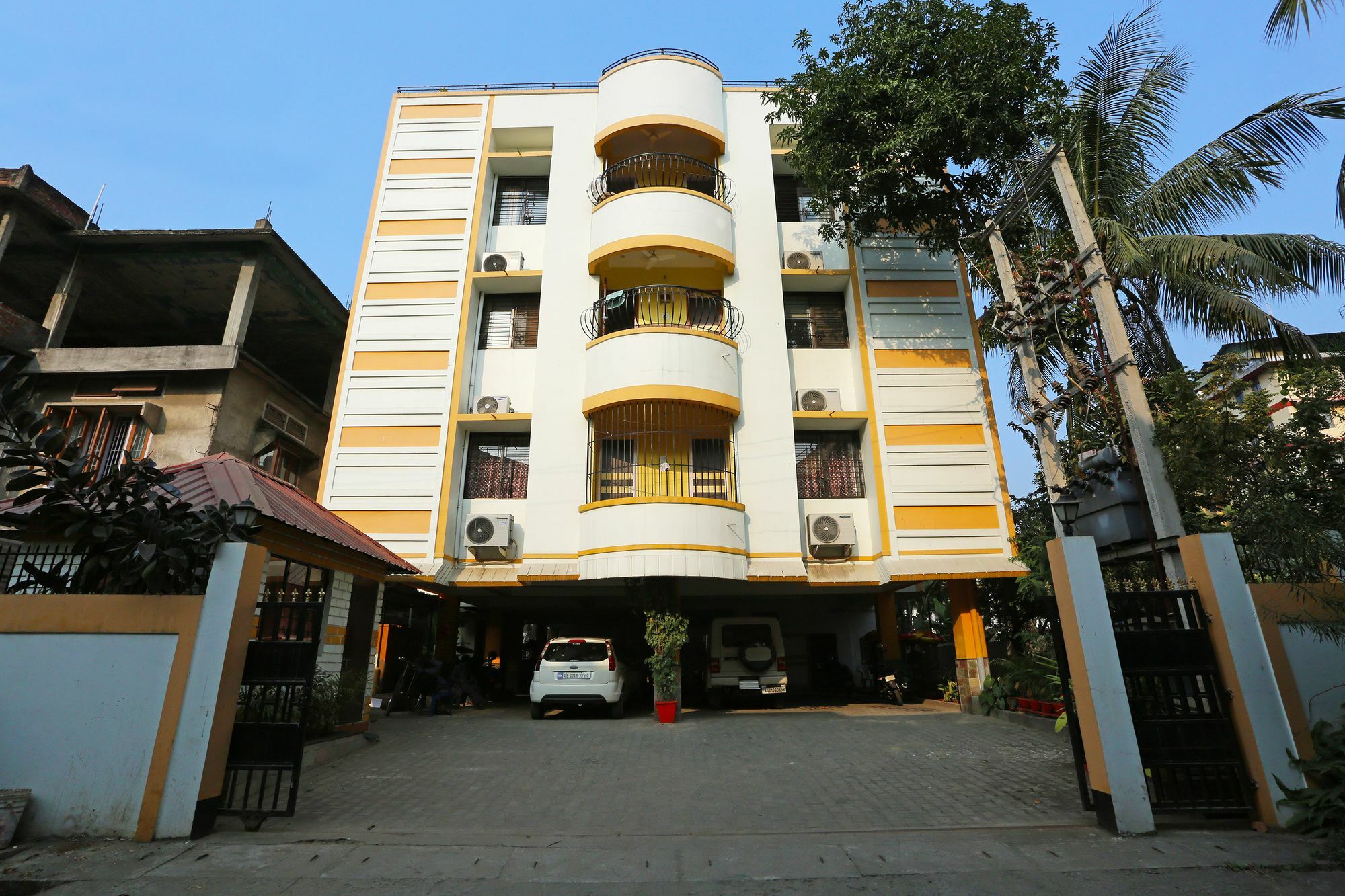 Treebo Umal Homestay Ganeshguri Guwahati Exteriör bild